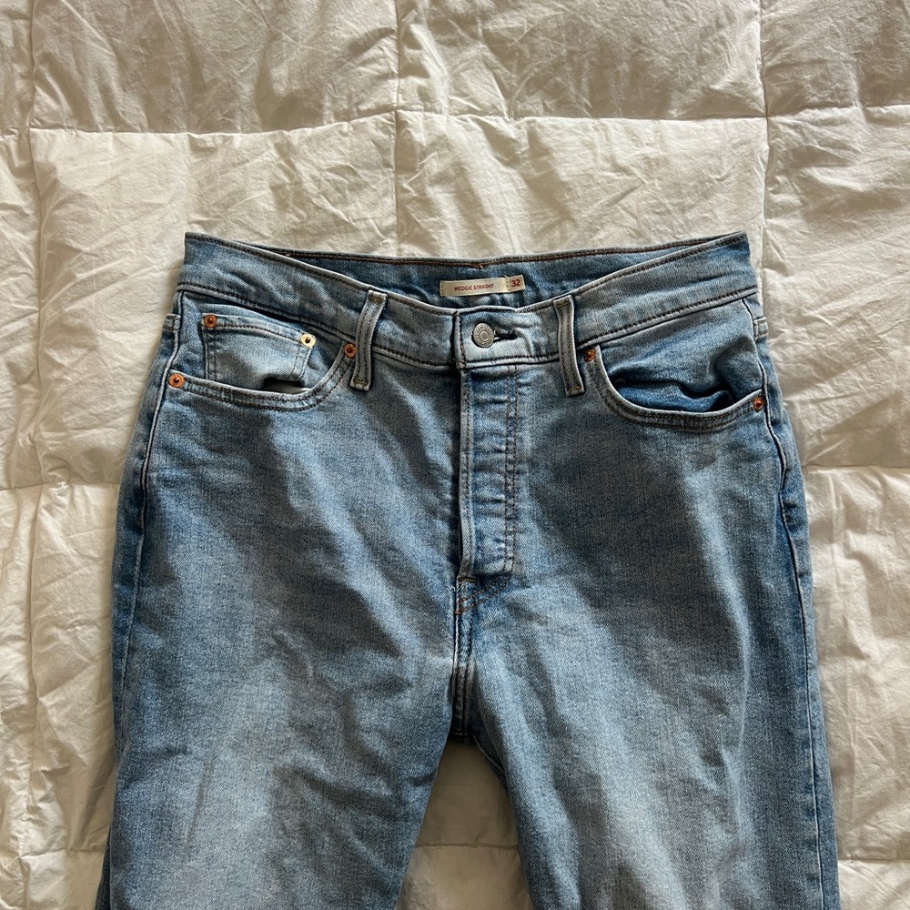 Levi’s Wedgie Straight jeans size 32